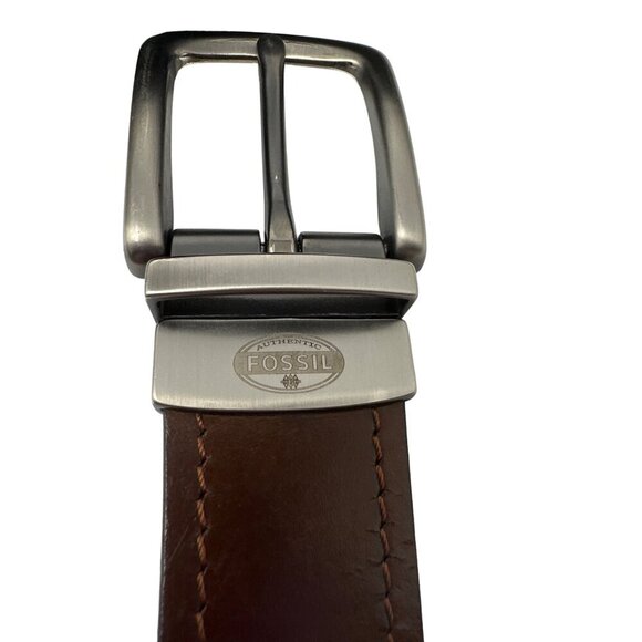 Fossil Leather Belt Black/Brown Silver Tone Logo Buckle Size 38 - Picture 6 of 7